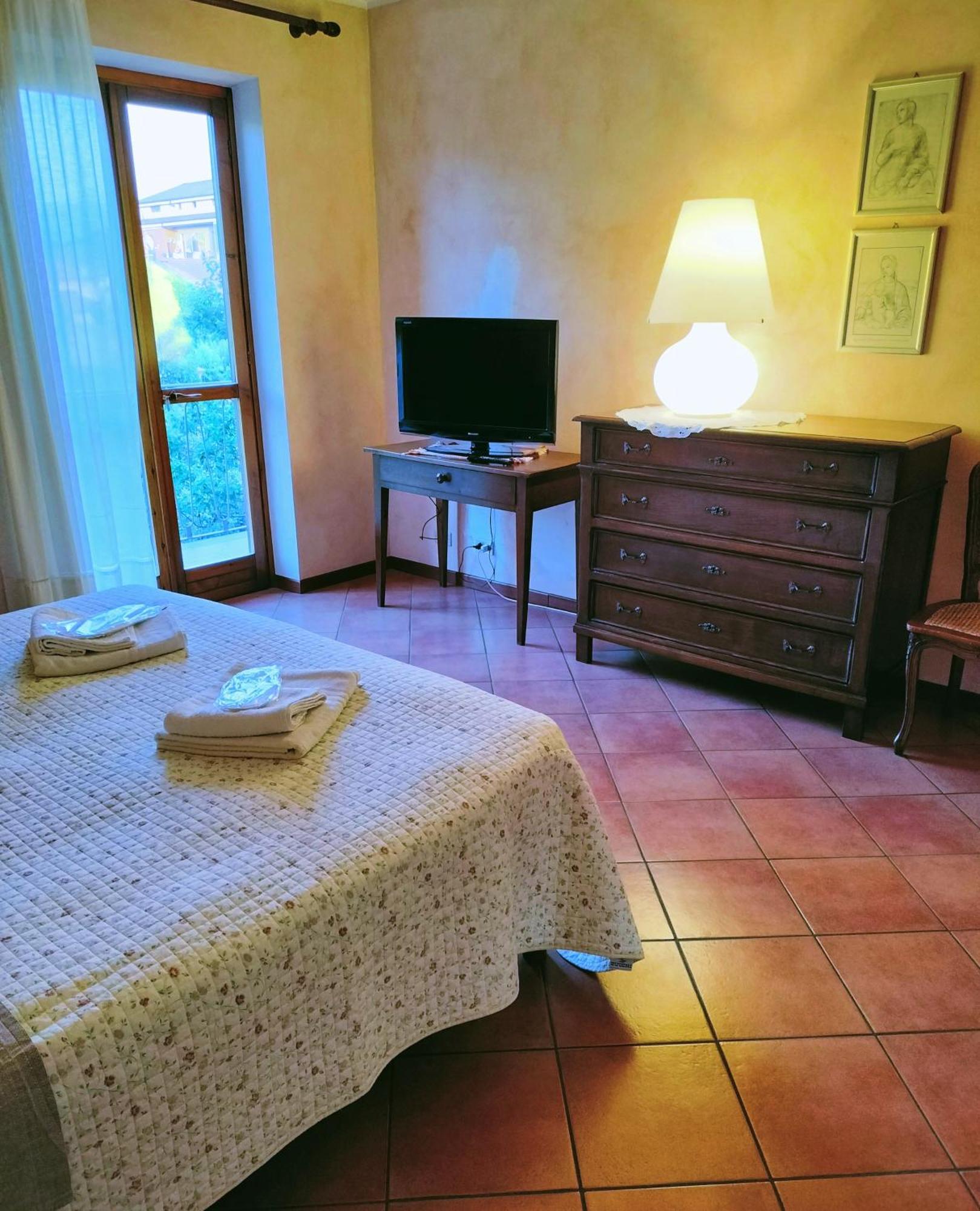 B&B "Madama Granet" Borgo San Dalmazzo Exterior photo